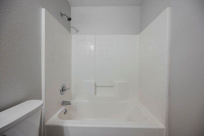Building Photo - 6075 Las Nubes Dr