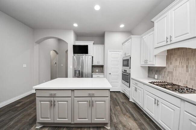 Building Photo - 6022 Daggerwing Wy