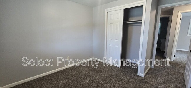 Building Photo - 6315 Midfield Dr