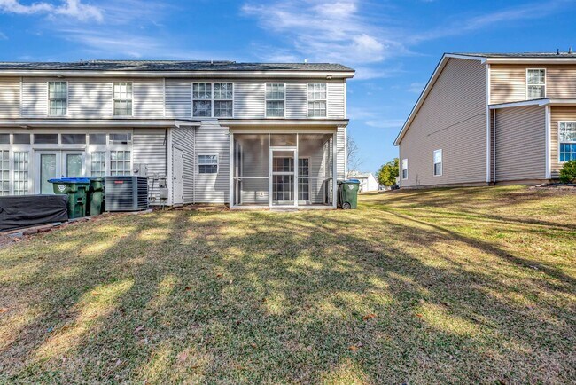 Building Photo - Lakes of Summerville