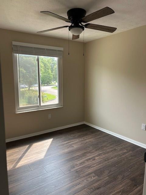 Building Photo - 10545 Willow View Cir