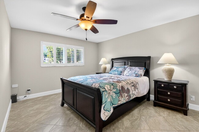 Building Photo - 18 Colonial Club Dr