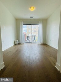 Building Photo - 2550 17th St NW