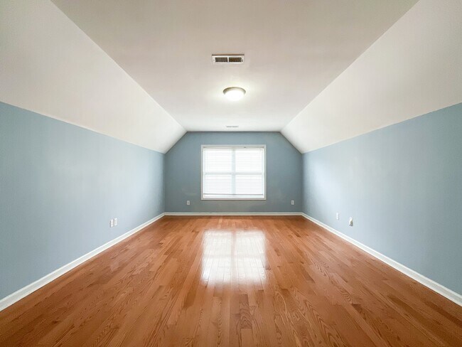 Building Photo - 3021 Gloxinia Rd