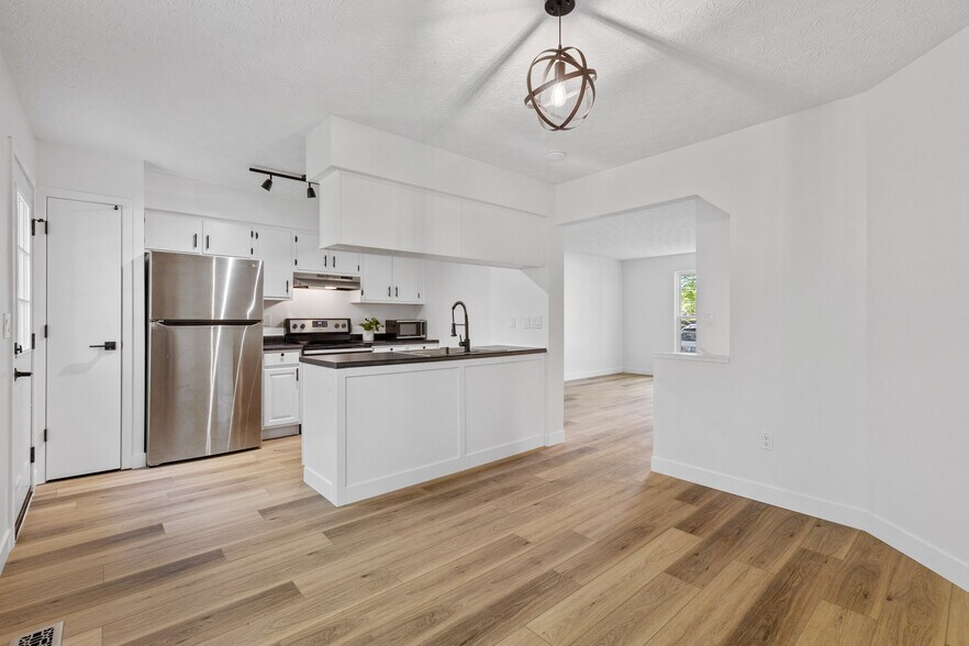 Building Photo - 698 Slate Hollow Ct
