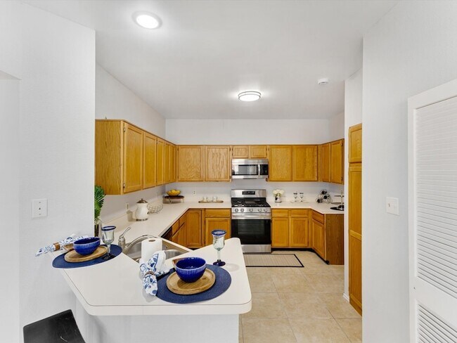 Building Photo - 2409 Baretta Dr