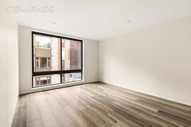 Building Photo - 48 W 68th St