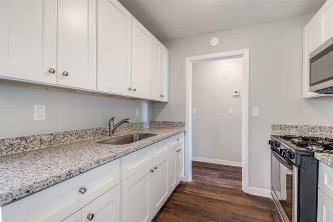 Building Photo - 8615 Josie St