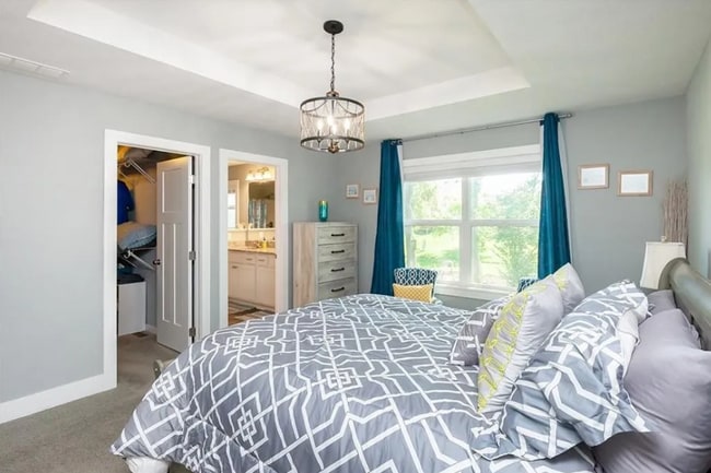 Building Photo - 5805 Pine Ct