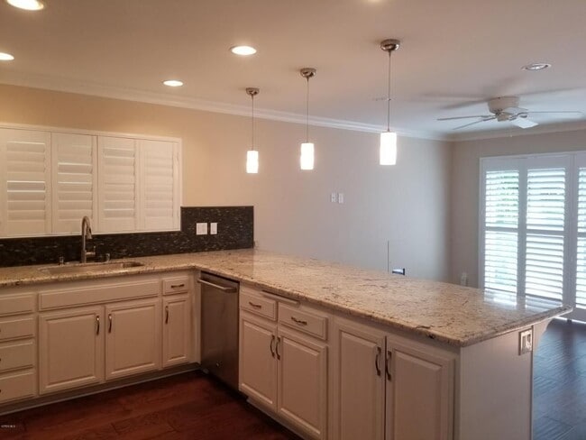 Building Photo - 2263 Portola Ln