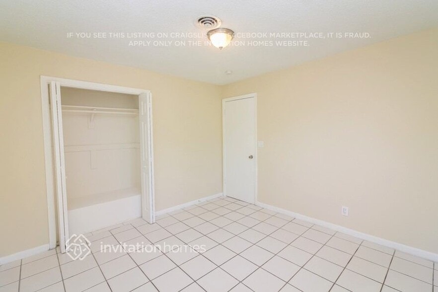 Building Photo - 9413 SW 53rd St