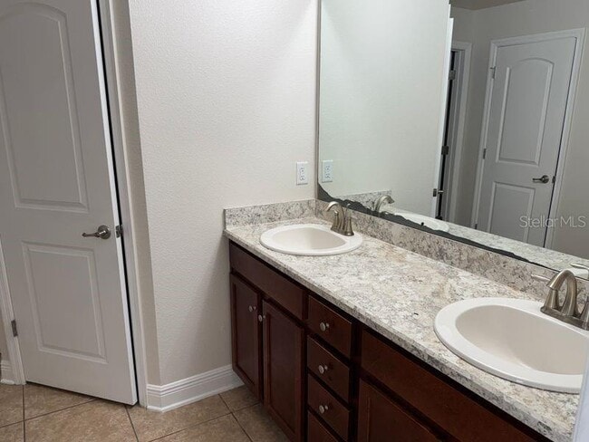 Building Photo - 2148 Angel Fish Loop