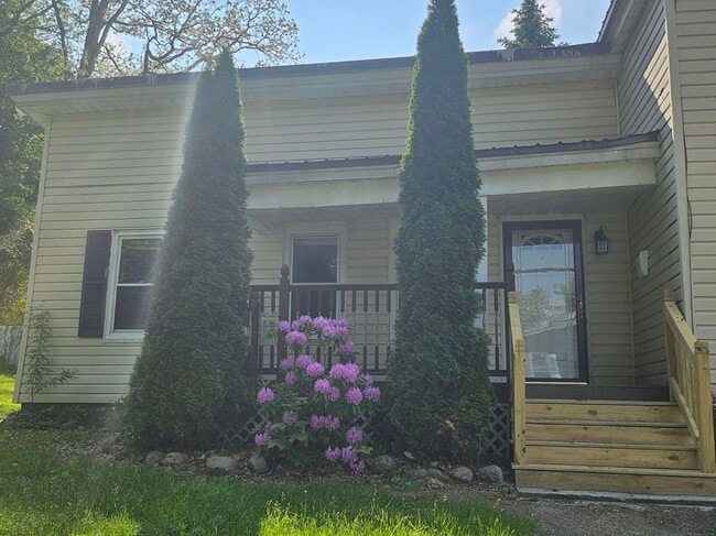 Primary Photo - 2 Seneca St