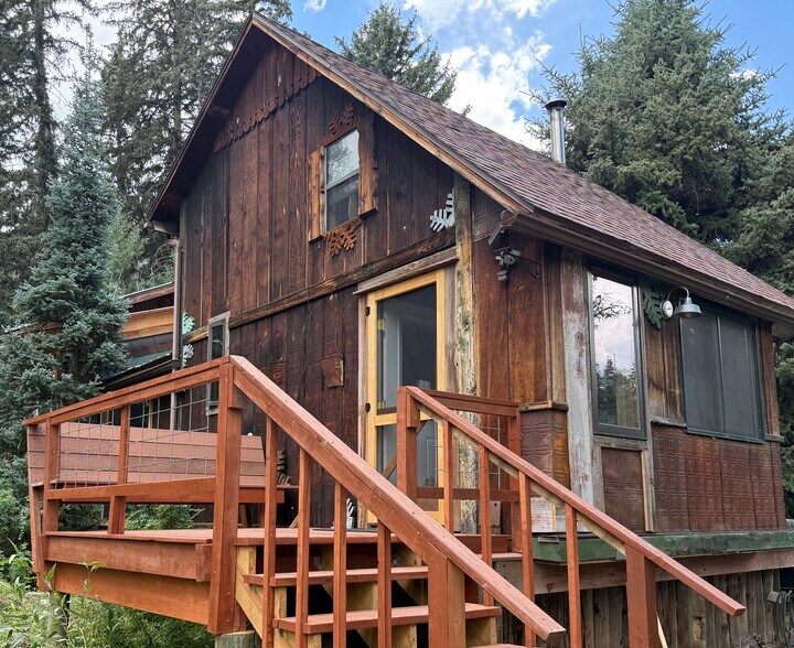 Building Photo - 442 Milton Way