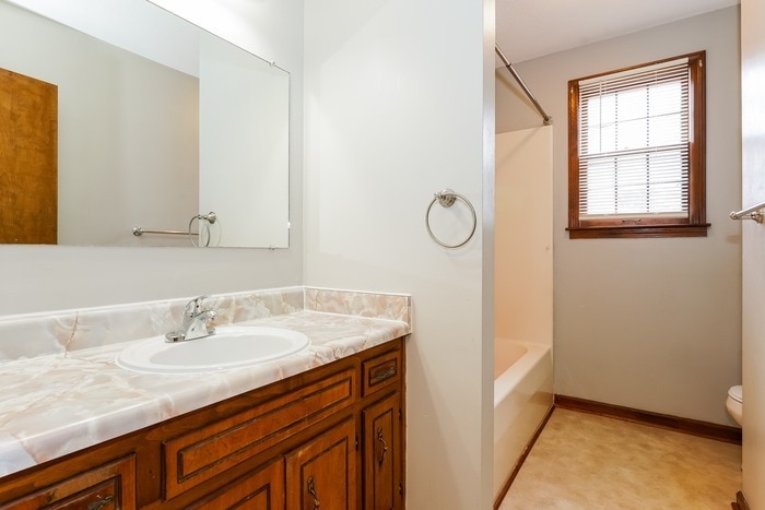 Building Photo - 323 Southern Dr