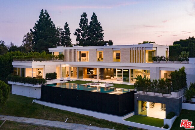 Building Photo - 642 Perugia Way