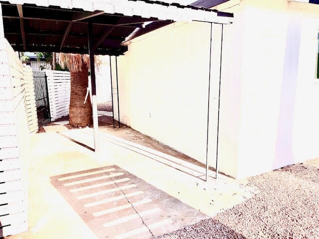 Building Photo - New renovated and move in ready. Roosevelt...