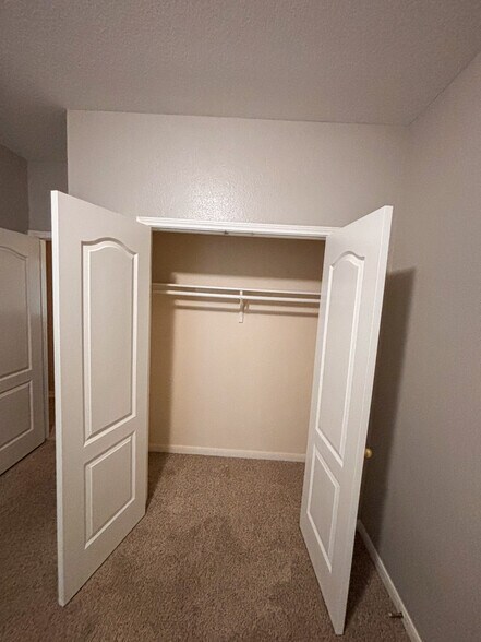 Room 1 Closet - 521 Small Cedar Dr