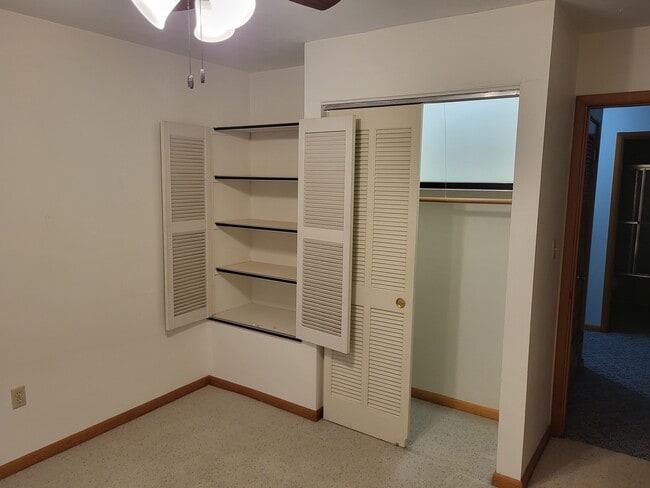 Building Photo - 1305 Whitney Ln