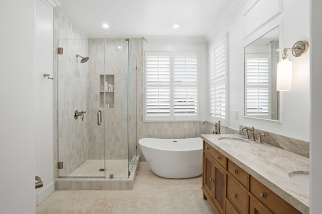 Building Photo - 24051 Via Cresta
