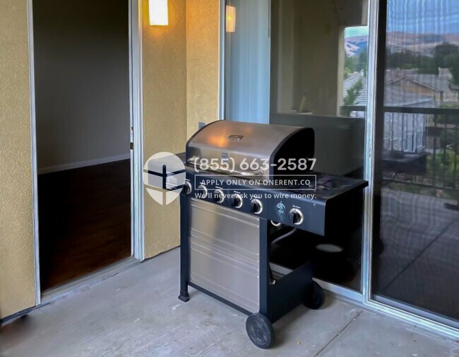 Building Photo - 38700 Tyson Ln