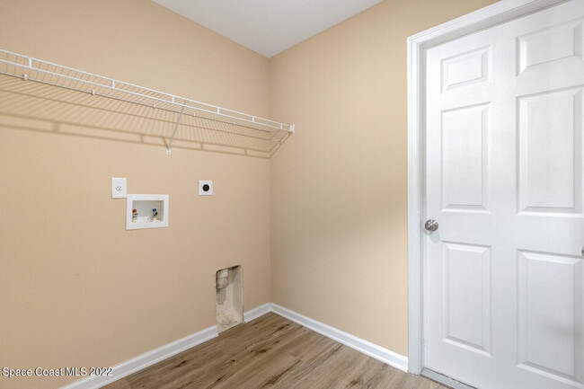 Building Photo - 163 Abello Rd SE