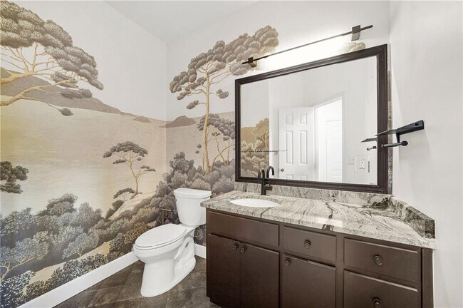 Building Photo - 1086 Pine Grove Ave NE