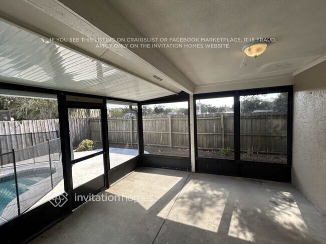 Building Photo - 2825 Mnr Hl Dr