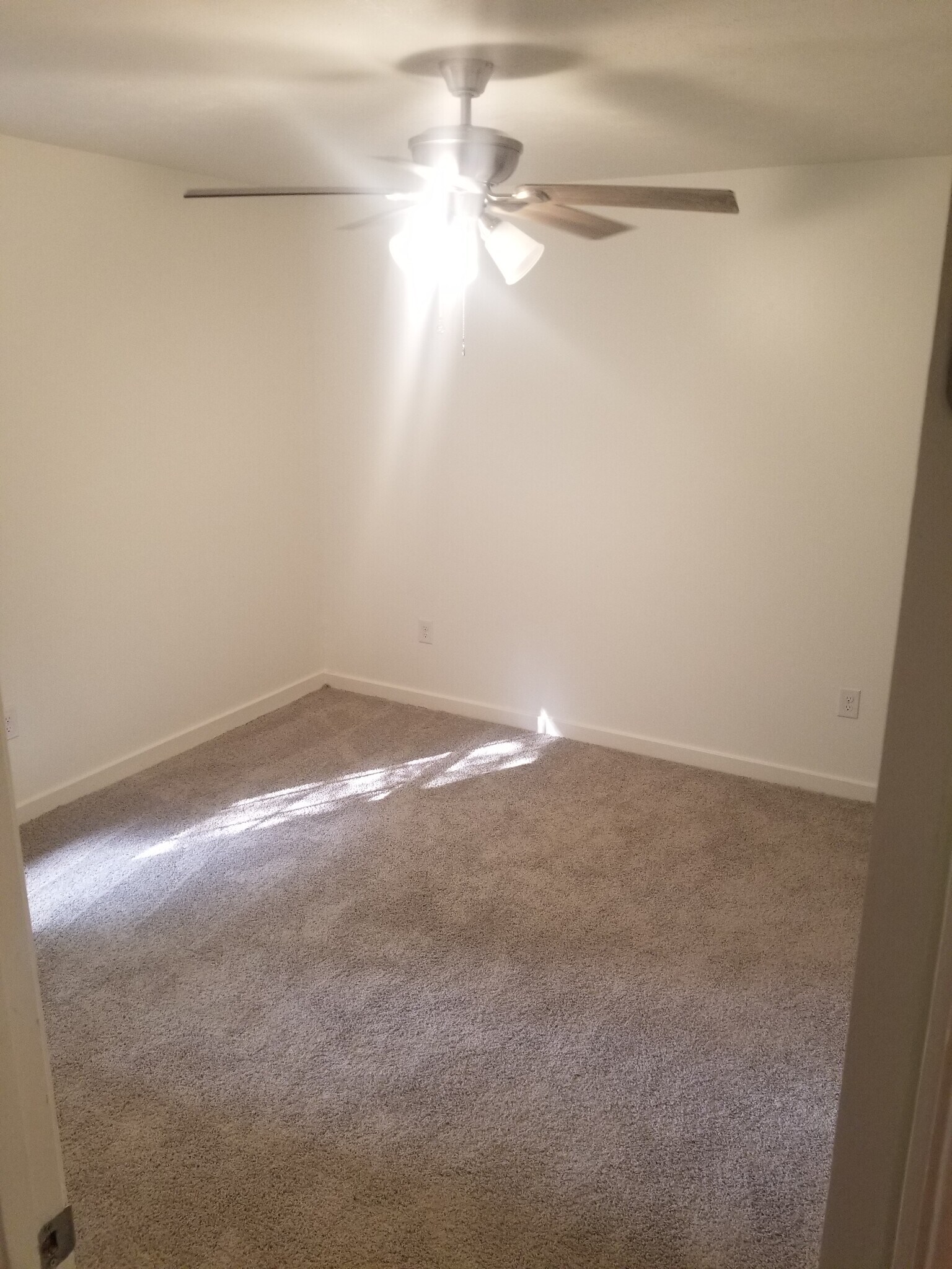 Building Photo - 203 bent creek circle south