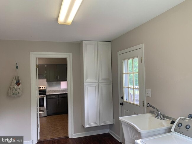 Building Photo - 4416 Araby Church Rd