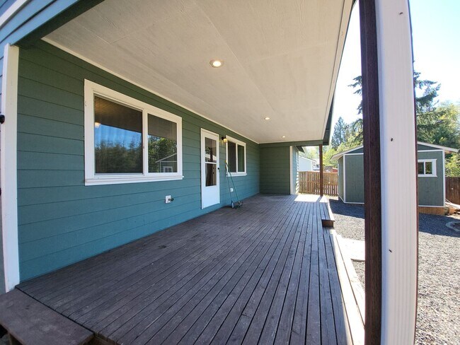 Building Photo - 3 Bedroom 2.5 Bathroom in Napavine