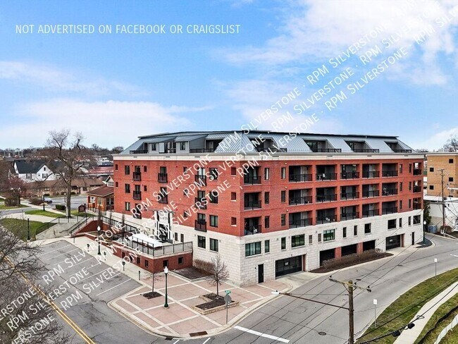 Building Photo - 1401 Walnut Blvd