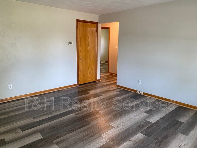 Building Photo - 4437 Mellen Ct