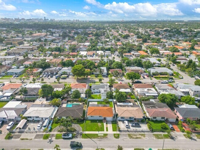 Building Photo - 4780 NW 6th St