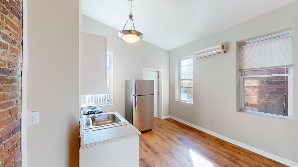 Building Photo - 1705 N Calvert St