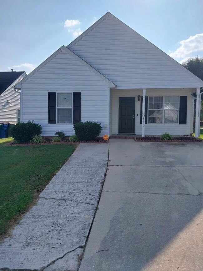 Building Photo - 1716 Pebble Ridge Dr