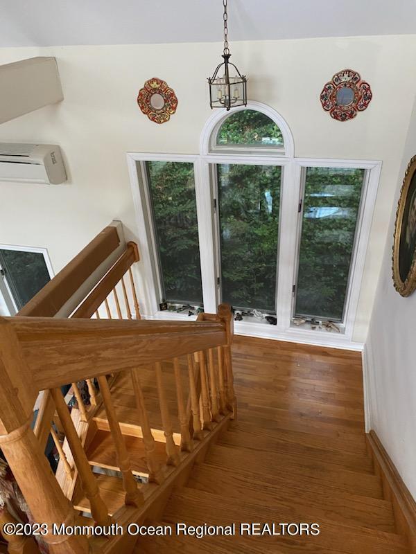 Building Photo - 9 Lake Dr