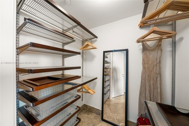 Building Photo - 450 Alton Rd