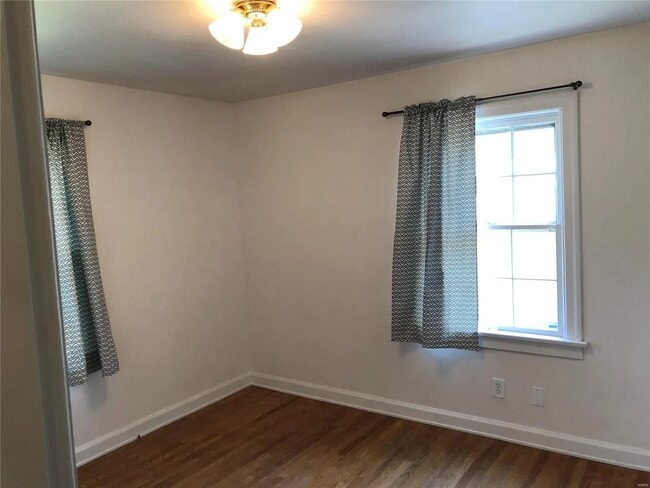 Building Photo - 1105 24th St