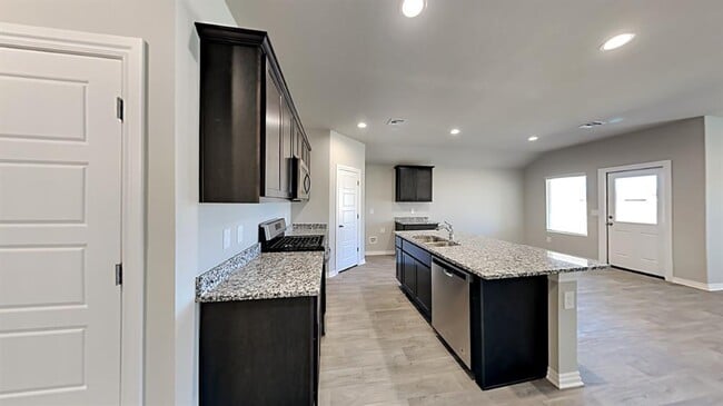 Building Photo - 4200 Colt Dr