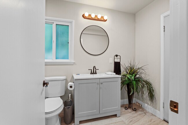 Bathroom - 610 E Fairview Blvd