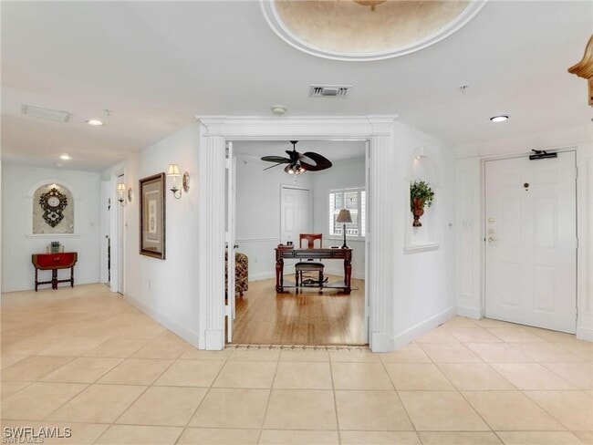 Building Photo - 1070 S Collier Blvd