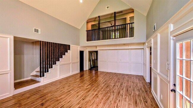 Building Photo - 15707 Downford Dr