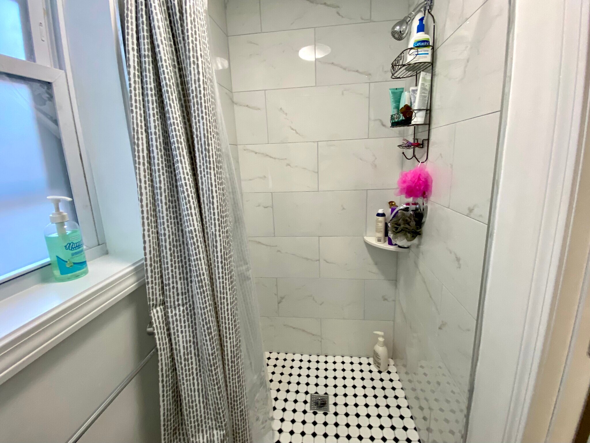 Building Photo - 97 Calumet St