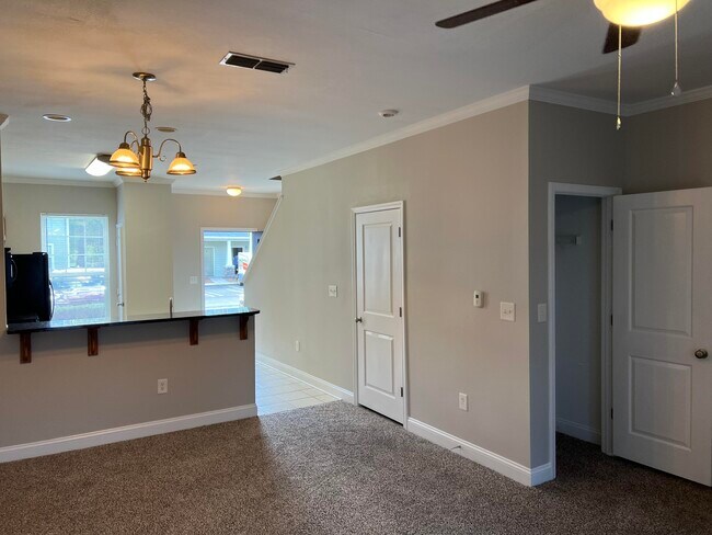 Building Photo - 31 N Sand Palm Rd