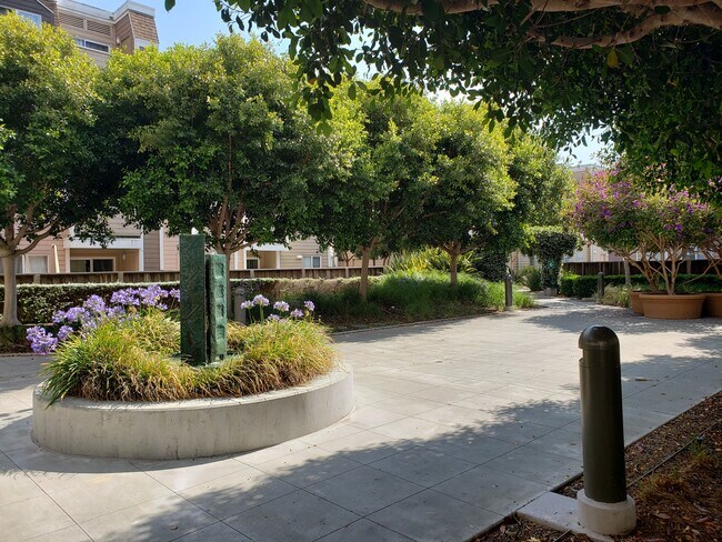 Building Photo - 6400 Christie Ave