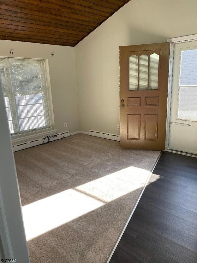 Building Photo - 820 Rhine Blvd