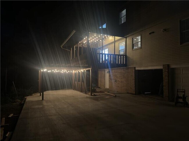 Building Photo - 1376 Pheasant Cir