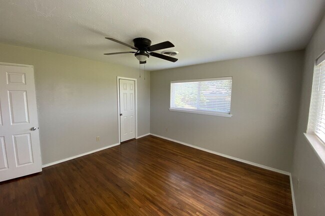 Building Photo - 4511 Scotty Dr