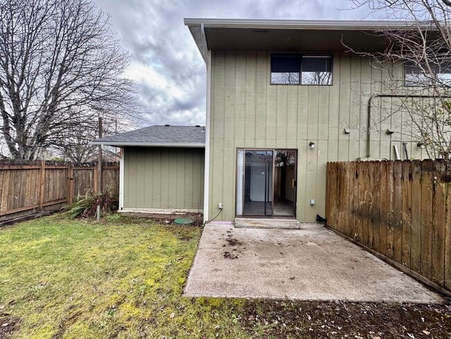 Building Photo - 1127-1129 Applegate Street